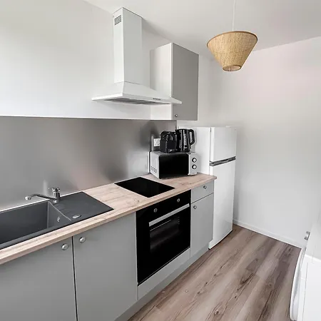 Carlappartement Elegance Et Confort Avec Wi-fi & Parking Ii