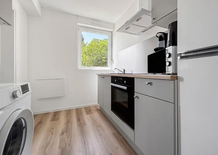 Carlappartement Elegance Et Confort Avec Wi-fi & Parking Ii Lejlighed *